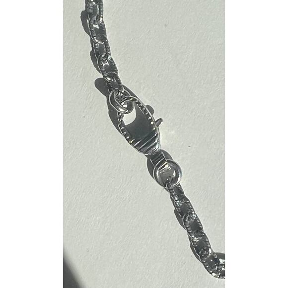 Gucci Textured Interlocking G Pendant Logo Silver Necklace w/ Gift Box NWOT - Picture 6 of 15